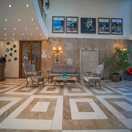 Hotel Liona &