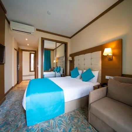 Liona & 3* Gündoğan