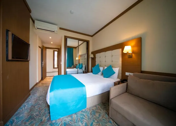 Liona & 3* Гюндоган