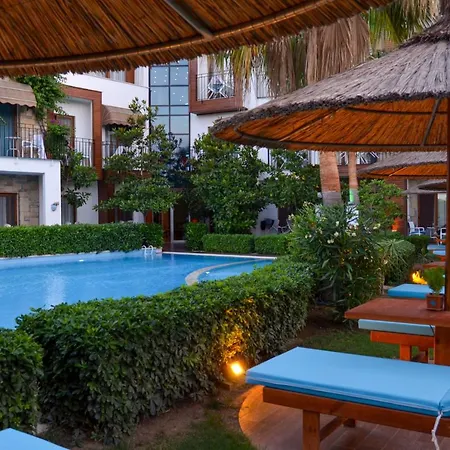 Liona & 3* Gundogan (Bodrum)