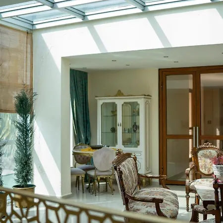 Liona & Hotel Gundogan (Bodrum)