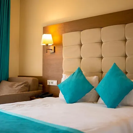 Liona & Hotel Gundogan (Bodrum)