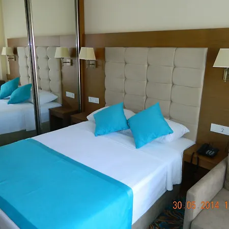 Liona & Gundogan (Bodrum)