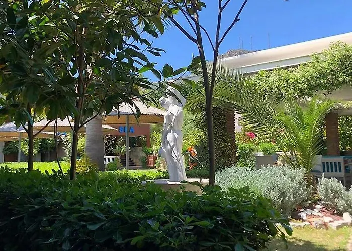 Liona & Hotel Gundogan (Bodrum)