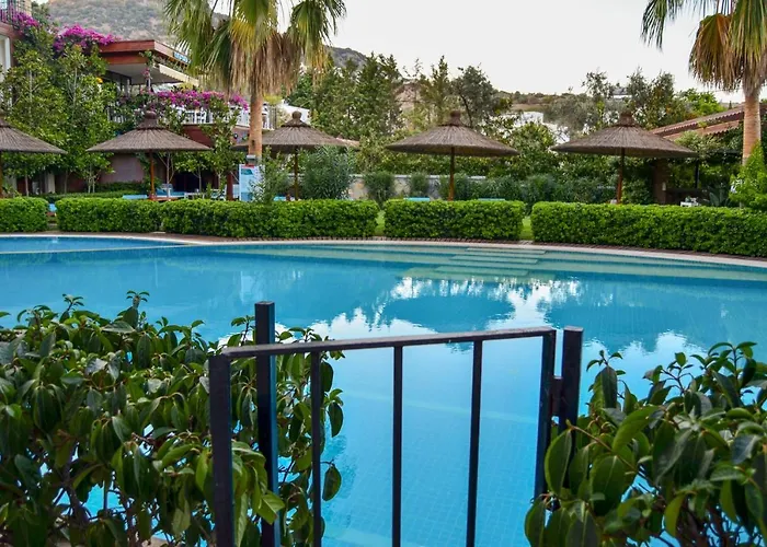 Liona & Gundogan (Bodrum)