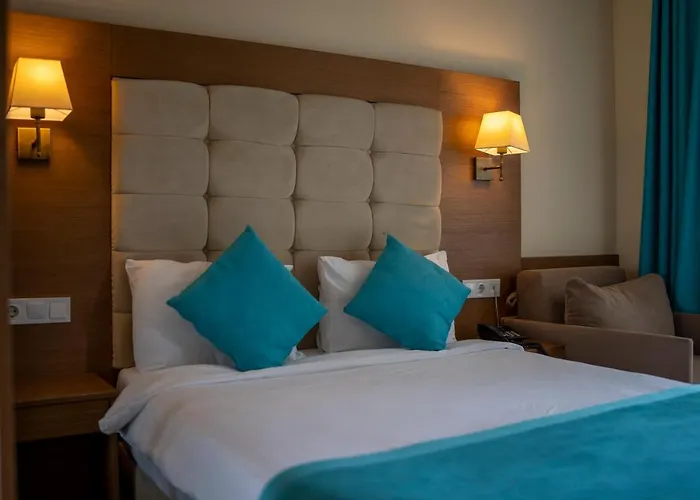 Liona & Hotel Gundogan (Bodrum)